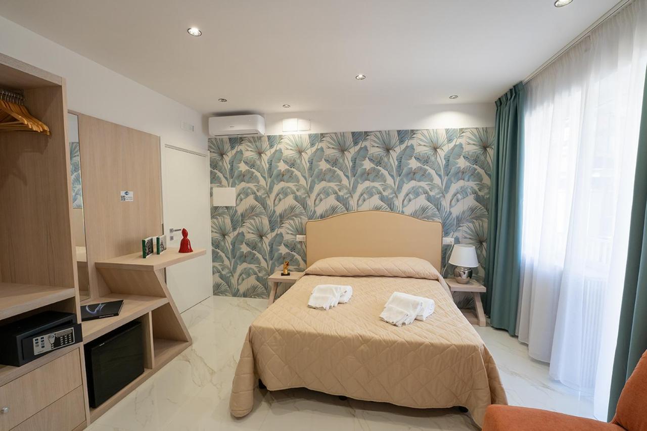 Hotel Medina H. Napoli Centro, By Clapa Group Extérieur photo