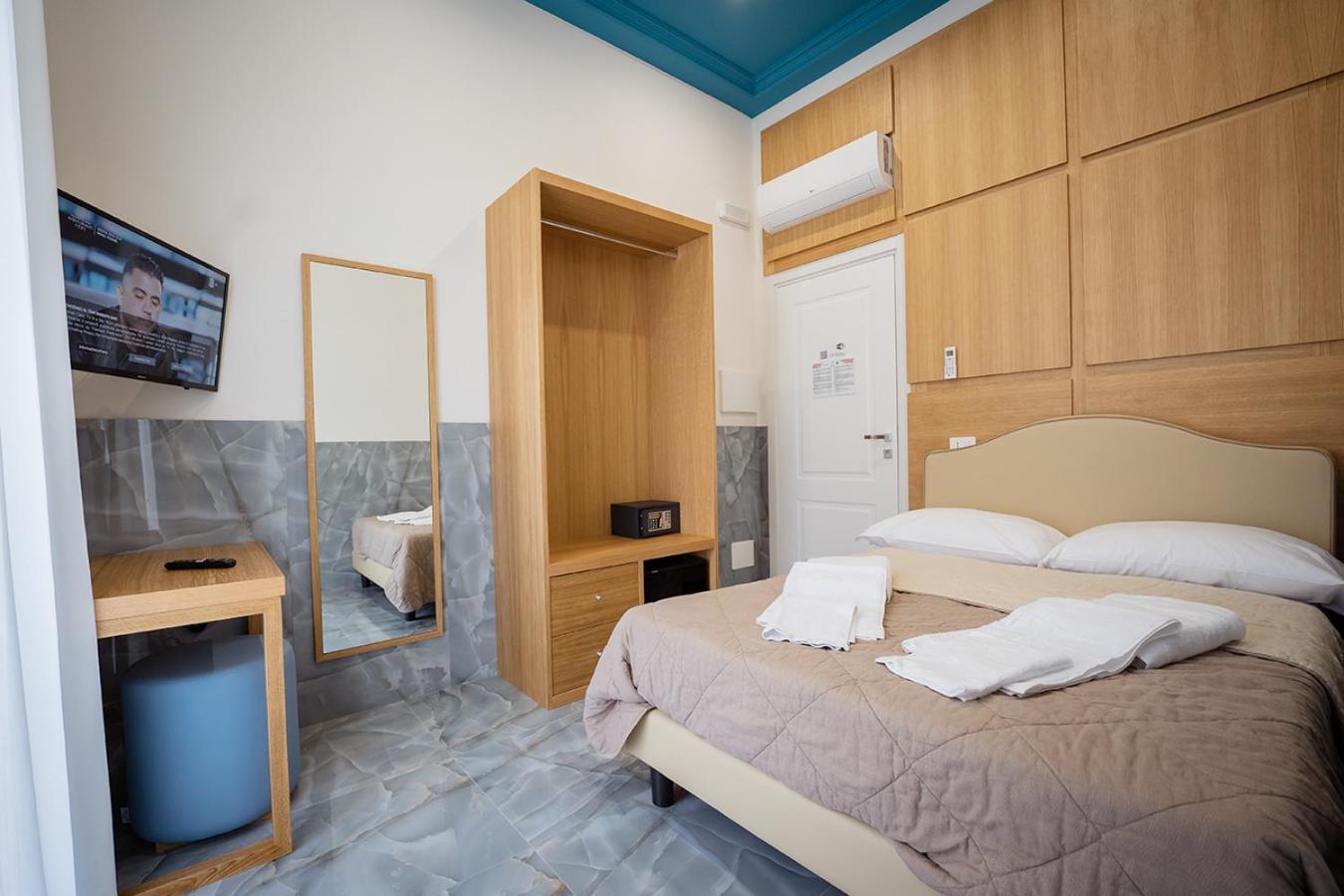 Hotel Medina H. Napoli Centro, By Clapa Group Extérieur photo