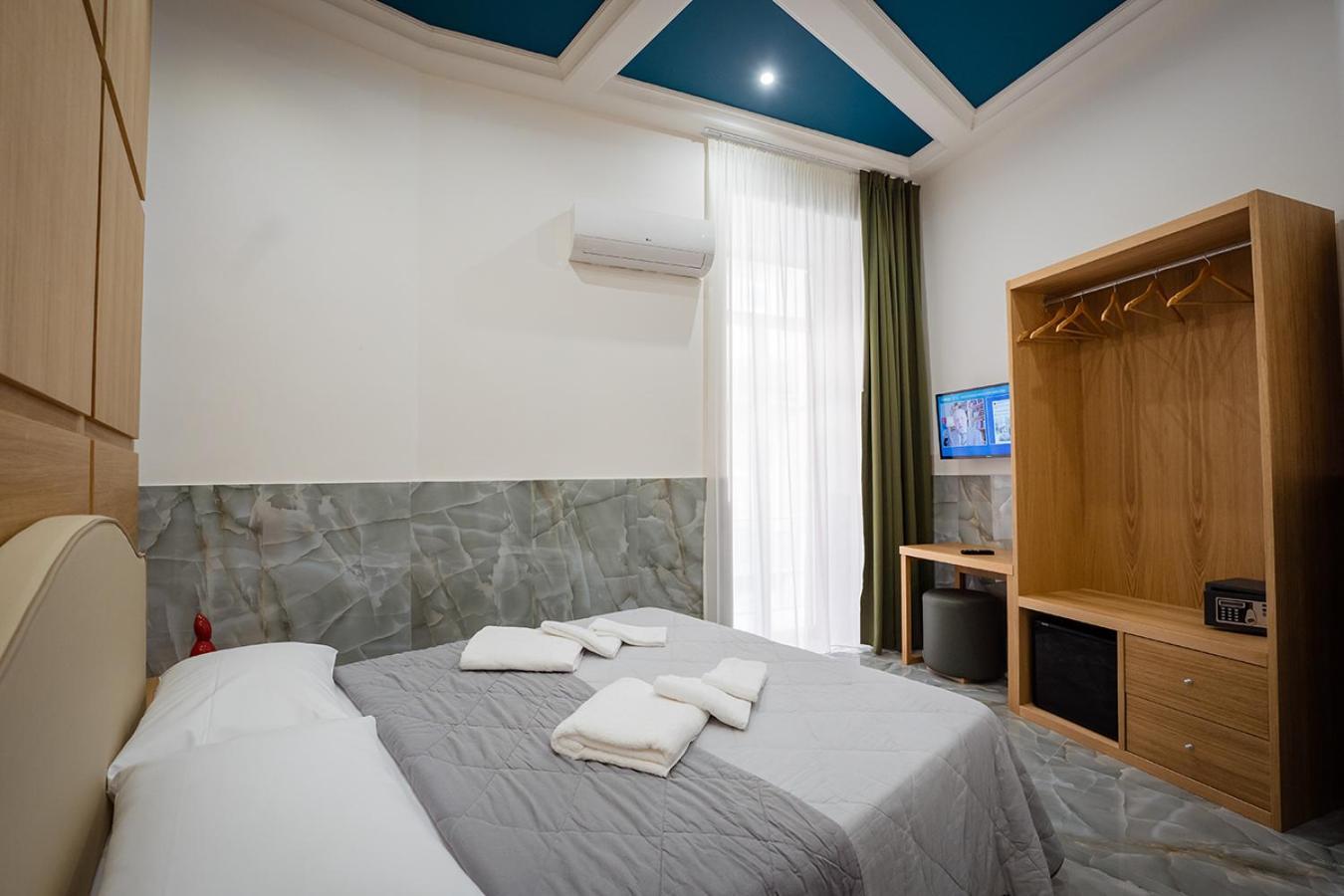 Hotel Medina H. Napoli Centro, By Clapa Group Extérieur photo